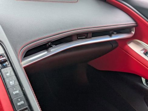 Used 2021 Chevrolet Corvette Stingray w/ Z51 Performance Package image 23