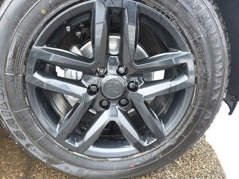 Used 2022 Chevrolet Silverado 1500 RST w/ Rally Edition image 8