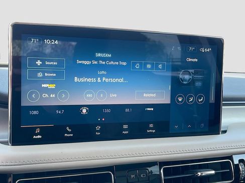 Used 2023 Lincoln Nautilus AWD image 14