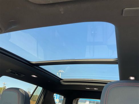 Used 2024 Chevrolet Traverse RS w/ LPO, Floor Liner Package image 21