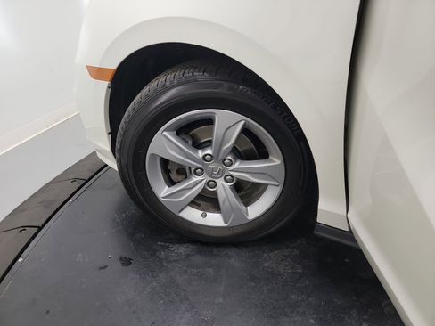 Used 2018 Honda Odyssey EX-L image 30