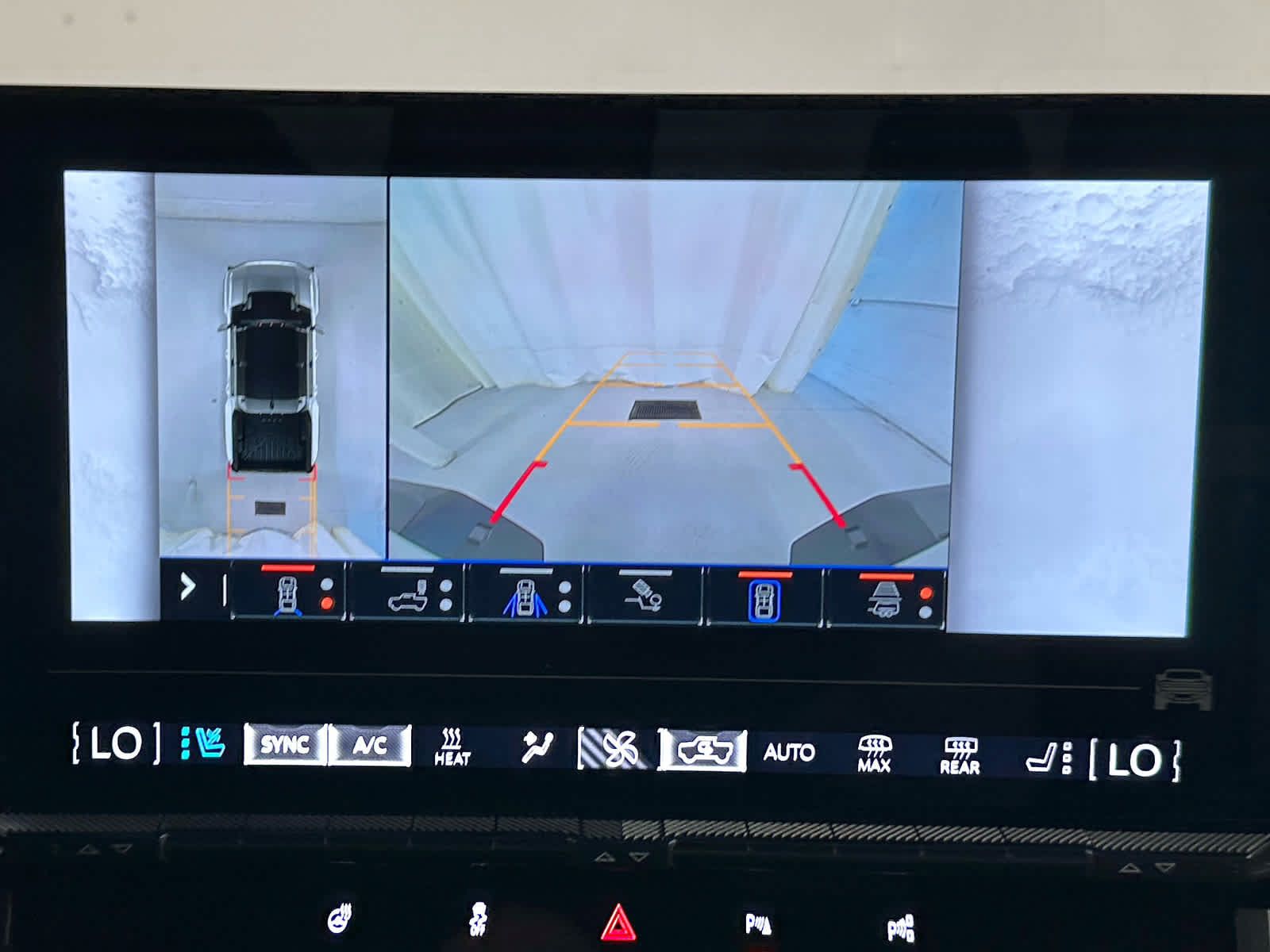 Used 2024 GMC Hummer EV 3X AWD/4WD image 36
