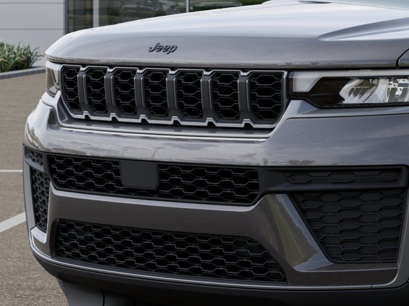 New 2026 Jeep Grand Cherokee Altitude AWD/4WD image 11