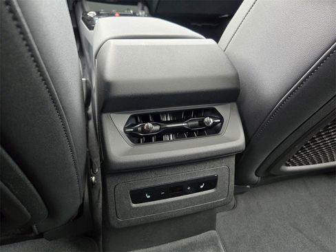 New 2025 Audi A6 e-tron Premium Plus image 11