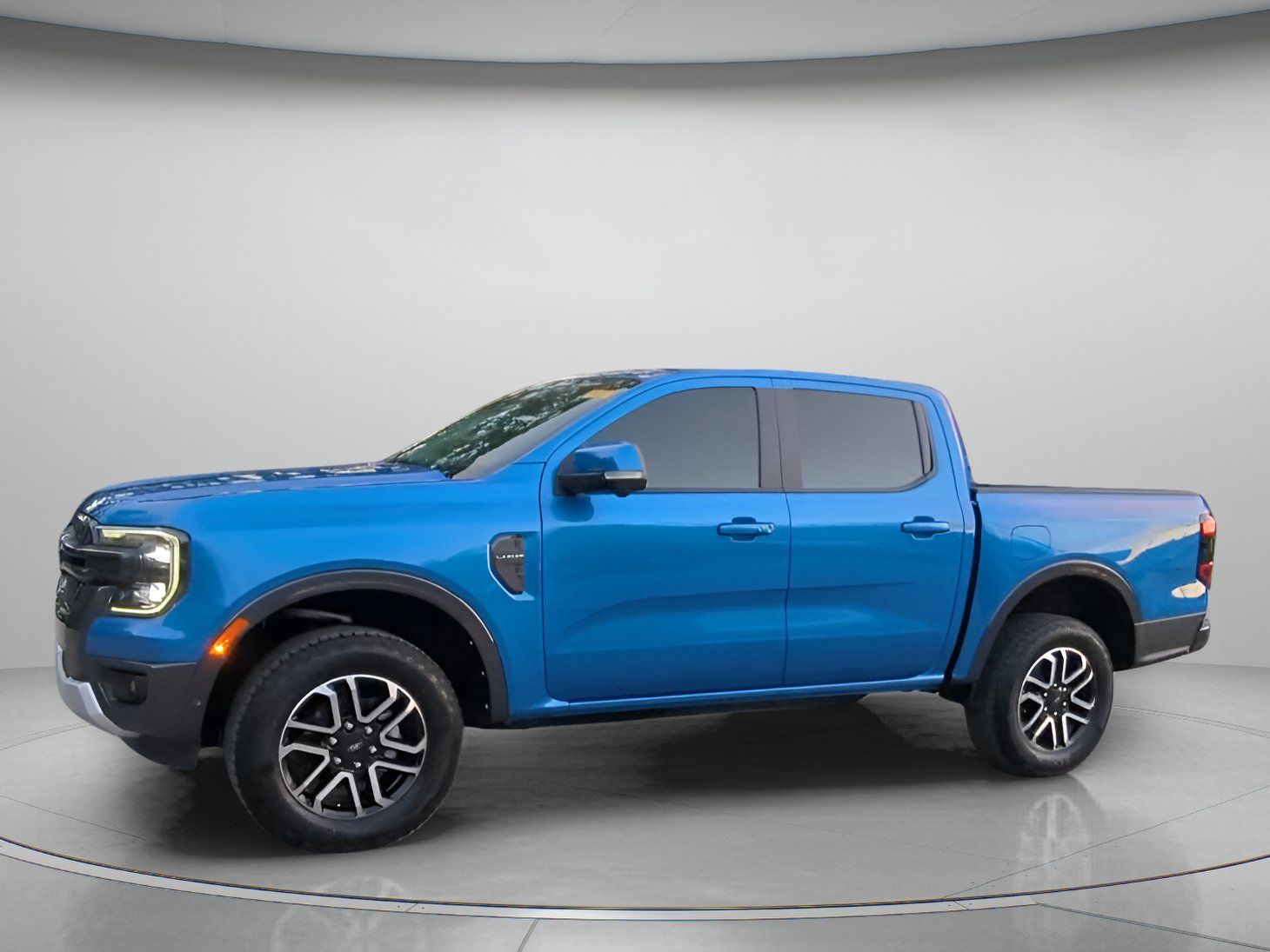 Certified 2024 Ford Ranger Lariat w/ Trailer Tow Package RWD image 11