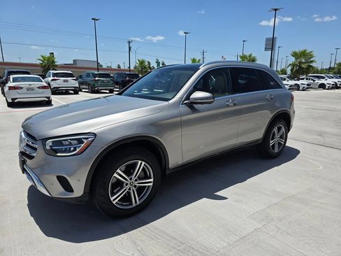 Certified 2022 Mercedes-Benz GLC 300 image 2
