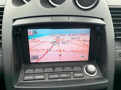 Used 2005 Nissan 350Z Touring image 8