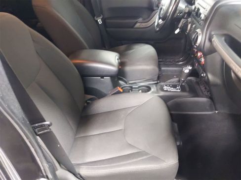 Certified 2018 Jeep Wrangler Unlimited Sport S image 29