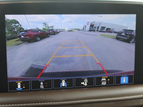 Used 2021 Chevrolet Tahoe High Country w/ Premium Package image 8