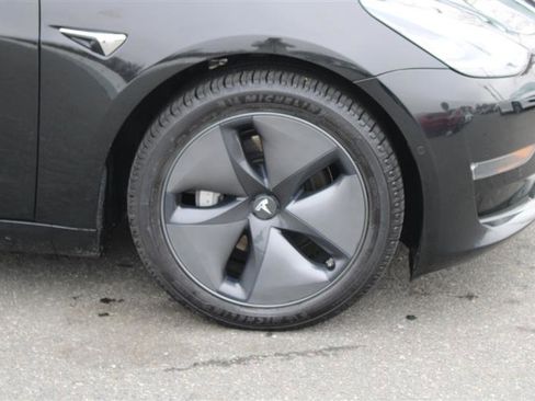 Used 2018 Tesla Model 3 Long Range image 10