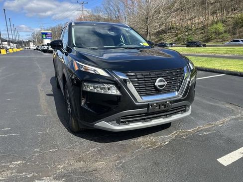 Used 2023 Nissan Rogue SV w/ SV Premium B Package image 11