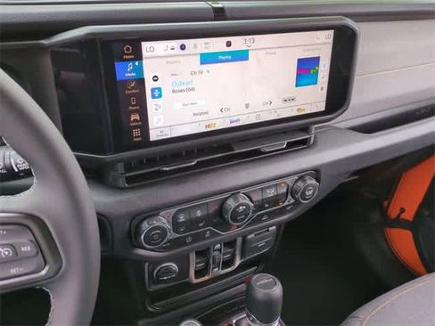 New 2025 Jeep Gladiator Sport image 27