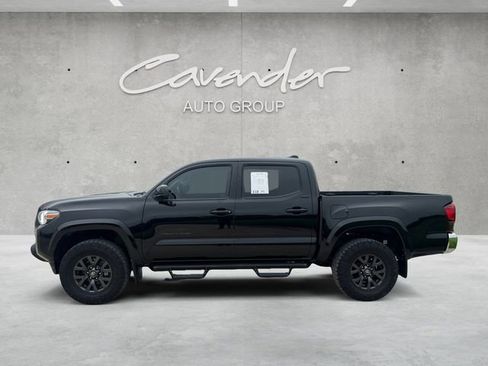 Used 2022 Toyota Tacoma SR5 w/ SR5 Appearance Package (SM) RWD image 13