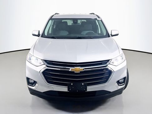 Used 2020 Chevrolet Traverse LT w/ Driver Confidence II Package AWD/4WD image 2