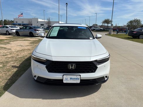 Used 2024 Honda Accord EX-L image 3