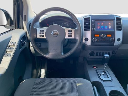 Used 2021 Nissan Frontier SV w/ Midnight Edition Floor Mats image 20