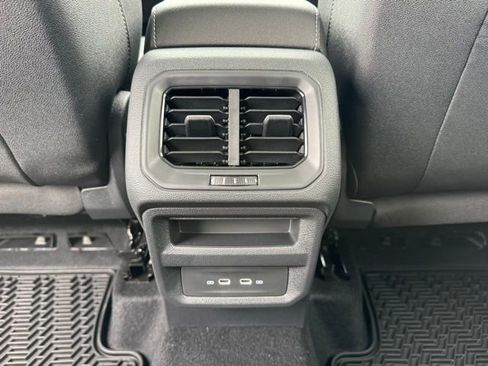 New 2026 Volkswagen Taos SE AWD/4WD image 12