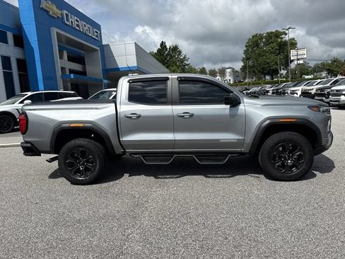 Used 2024 GMC Canyon Elevation w/ Convenience Package AWD/4WD image 2