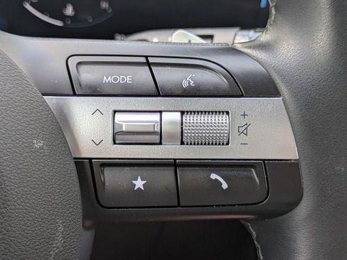 Used 2025 Hyundai Santa Cruz Limited AWD/4WD image 27