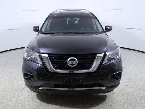 Used 2020 Nissan Pathfinder S image 2