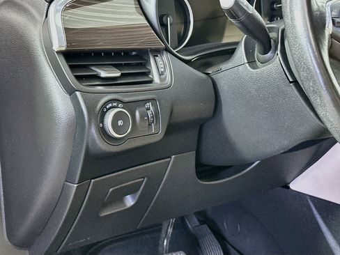 Used 2019 Buick Envision Premium AWD/4WD image 17