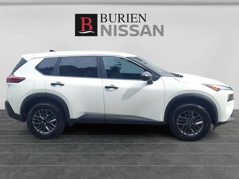 Used 2023 Nissan Rogue S AWD/4WD image 6