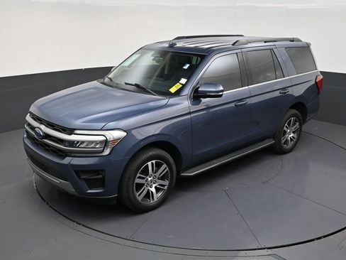 Used 2023 Ford Expedition XLT RWD image 12