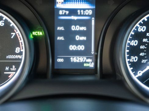 Used 2024 Toyota Camry SE w/ Cold Weather Package FWD image 41