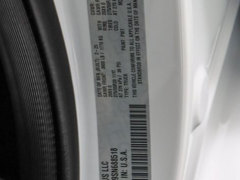 Used 2025 RAM 1500 Big Horn AWD/4WD image 35