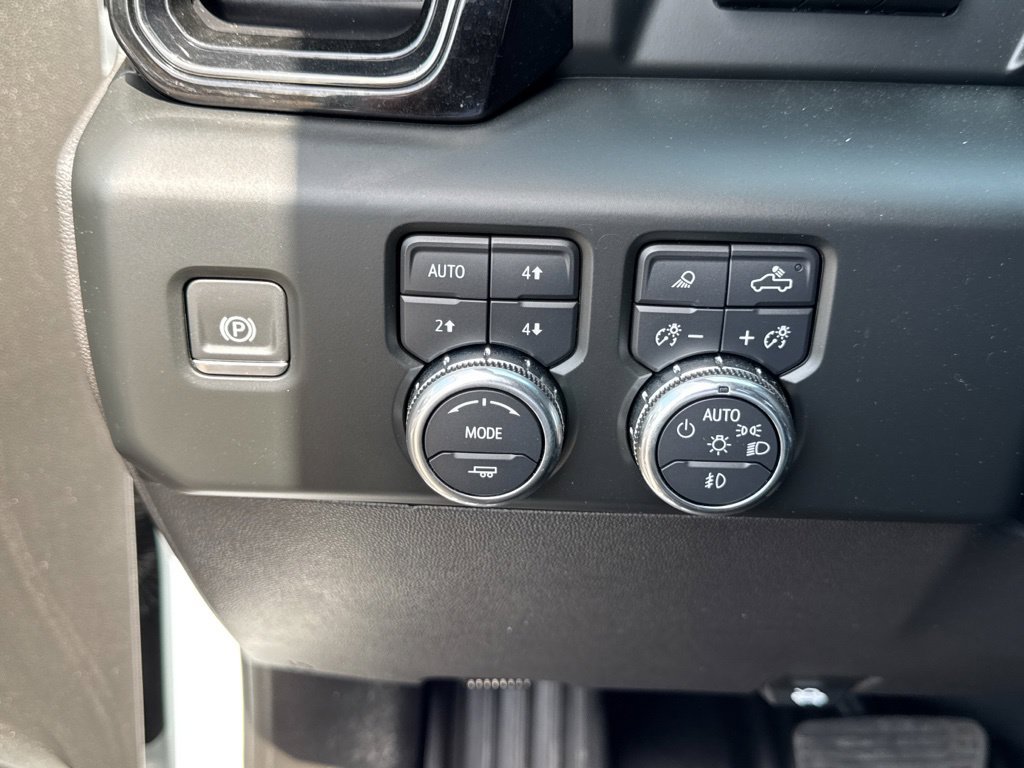 Used 2024 GMC Sierra 1500 AT4X AWD/4WD image 16