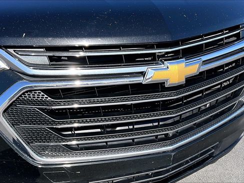 Used 2018 Chevrolet Traverse Premier FWD image 29