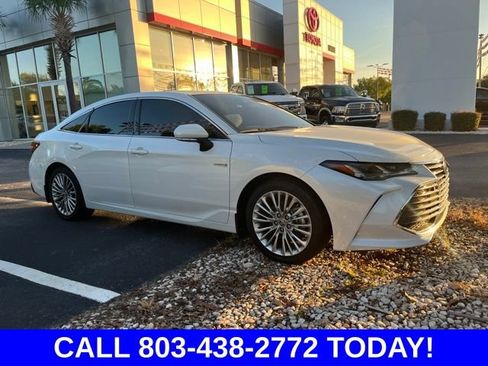 Used 2021 Toyota Avalon Limited w/ Advanced Safety Package FWD image 2