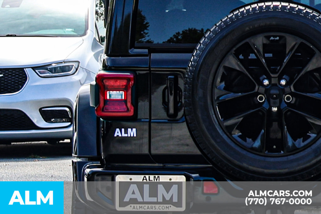 Used 2023 Jeep Wrangler Unlimited Sahara AWD/4WD image 12