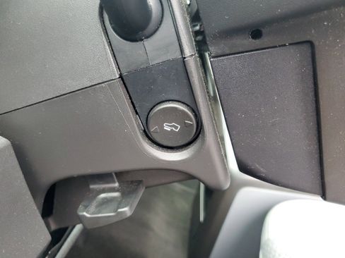 Used 2013 Ford F150 XLT w/ Luxury Equipment Group image 13