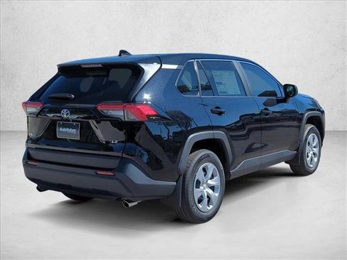 Certified 2025 Toyota RAV4 LE FWD image 5