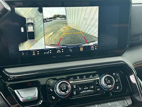 Used 2025 GMC Sierra 2500 AT4 w/ AT4 Premium Plus Package image 31