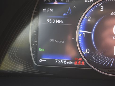 Used 2023 Lexus ES 350 w/ Premium Package FWD image 12