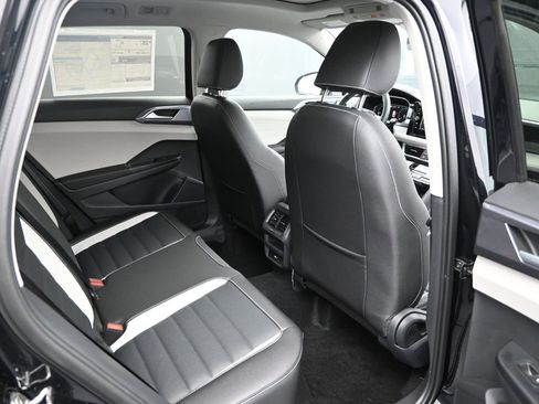 New 2025 Volkswagen Taos SEL image 43