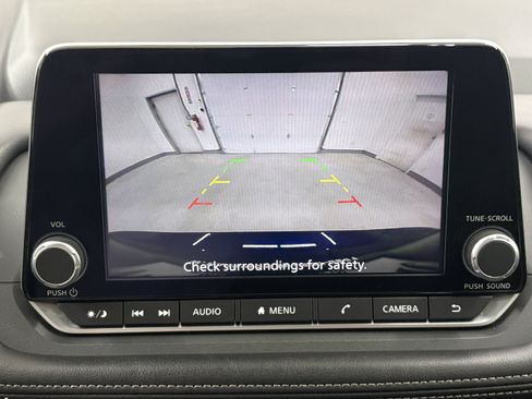 Used 2025 Nissan Rogue SV w/ SV Premium Package FWD image 16