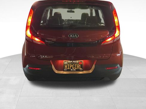Used 2021 Kia Soul LX FWD image 3