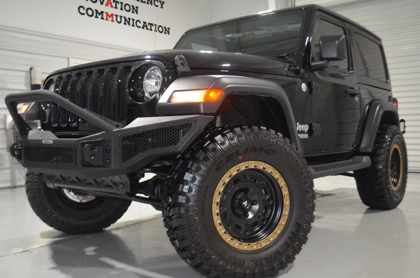 Used 2020 Jeep Wrangler Sport AWD/4WD image 1