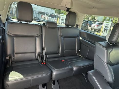 Certified 2025 Ford Expedition Platinum AWD/4WD image 25