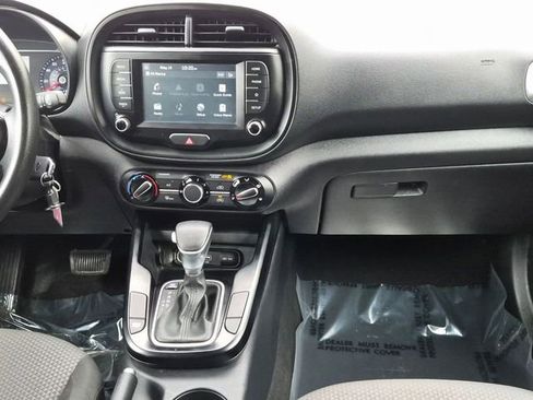 Used 2020 Kia Soul LX FWD image 14
