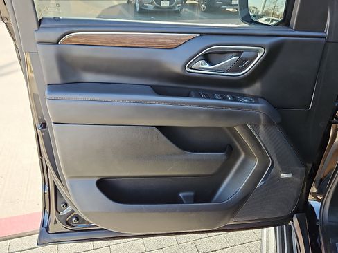 Used 2023 Chevrolet Tahoe High Country w/ Advanced Technology Package image 17