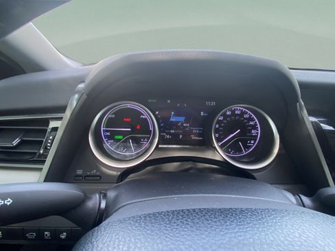Used 2021 Toyota Camry XLE w/ Cold Weather Package FWD image 21