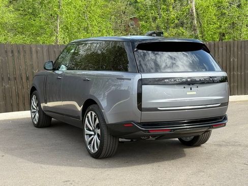 New 2026 Land Rover Range Rover Long Wheelbase SE AWD/4WD image 3