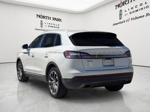Certified 2023 Lincoln Nautilus Reserve w/ Luxury Package FWD image 3