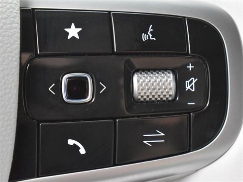 Used 2026 Genesis GV70 2.5T Advanced image 25