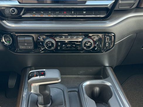 Used 2026 Chevrolet Silverado 1500 High Country w/ High Country Premium Package AWD/4WD image 16