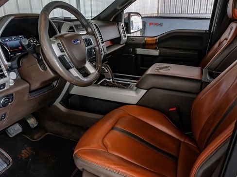 Used 2018 Ford F150 King Ranch w/ Equipment Group 601A Luxury AWD/4WD image 14